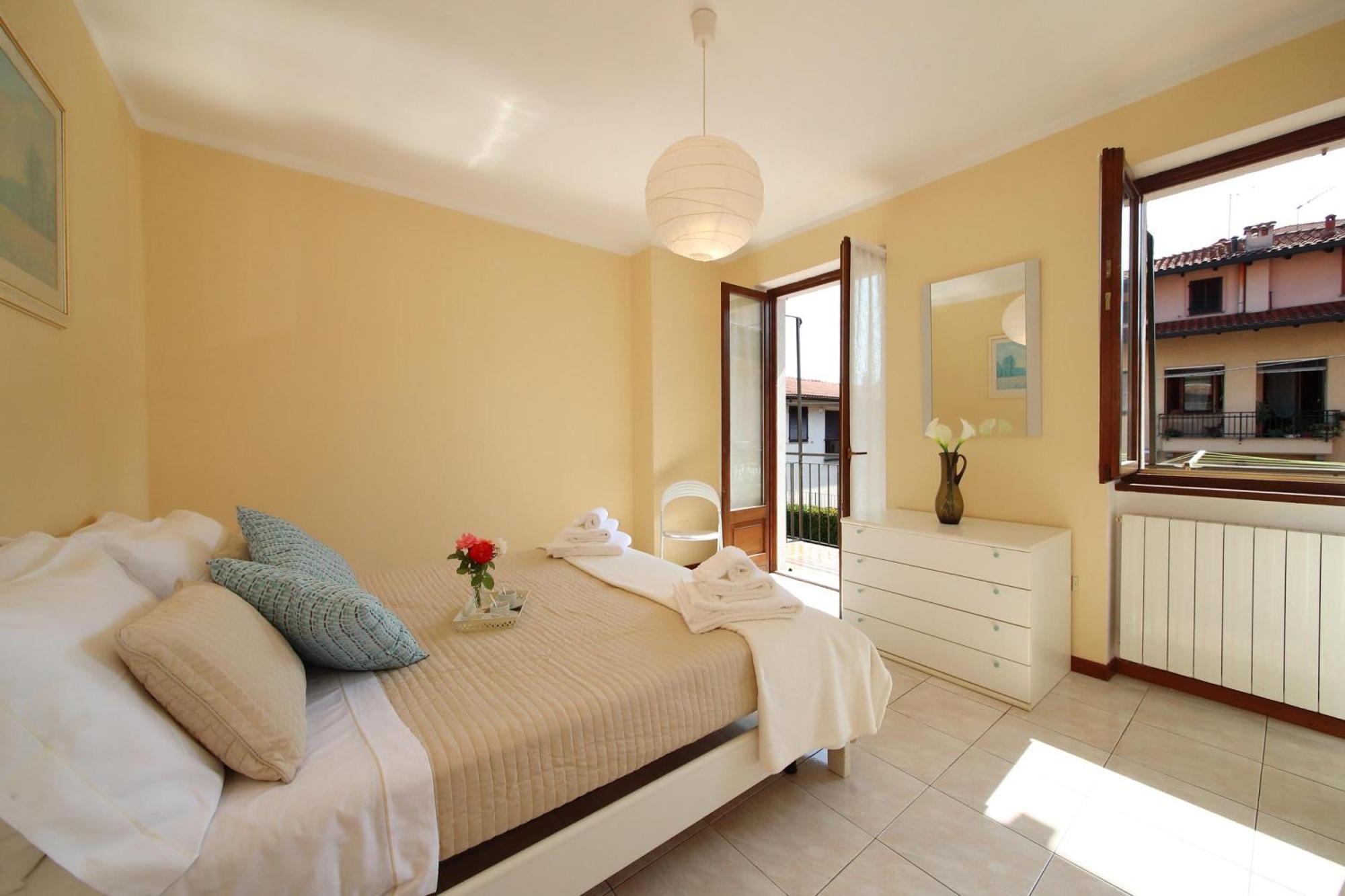 Petalo Bianco 100M From Lake - Happy Rentals บาเวโน ภายนอก รูปภาพ