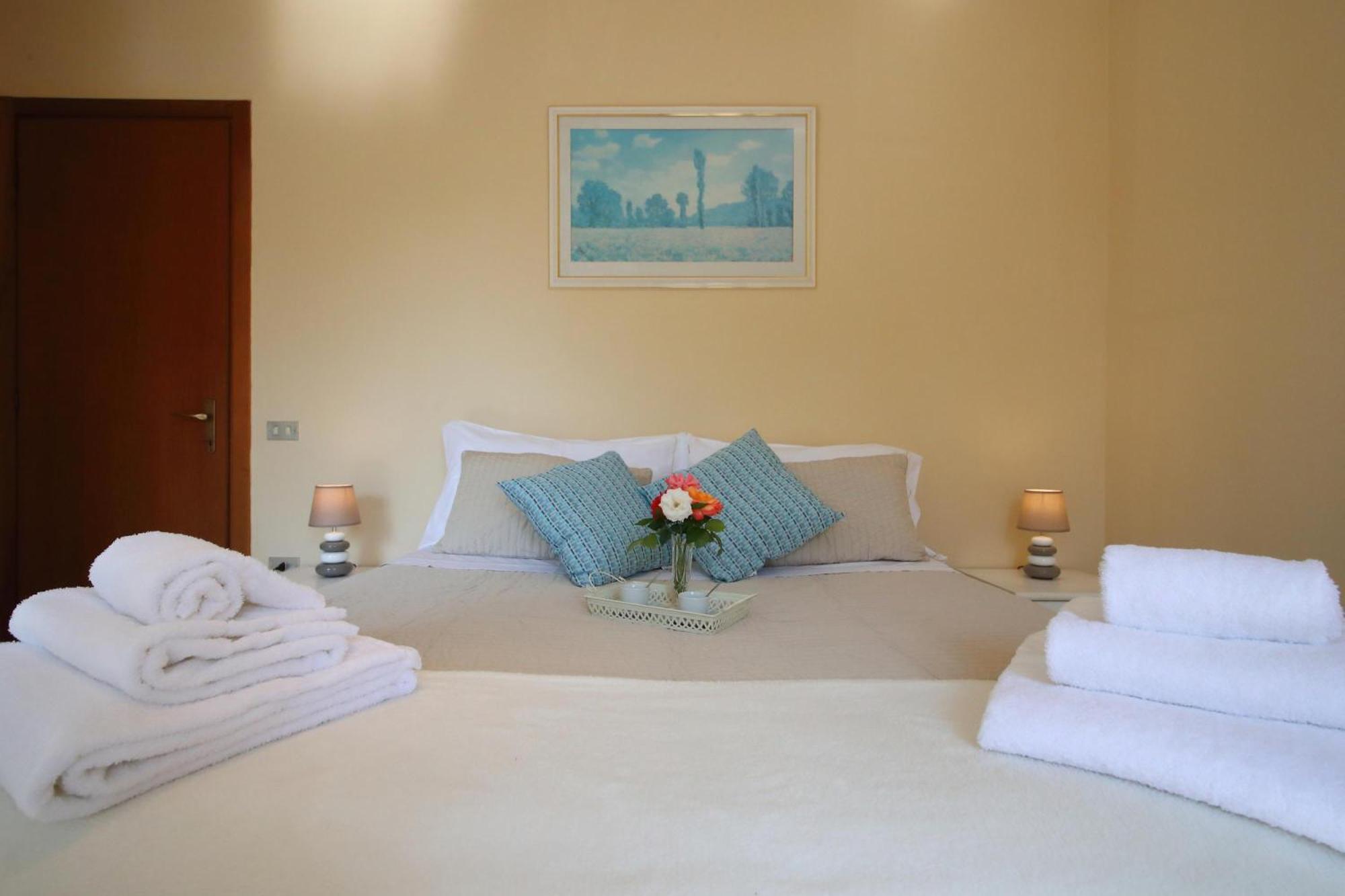 Petalo Bianco 100M From Lake - Happy Rentals บาเวโน ภายนอก รูปภาพ